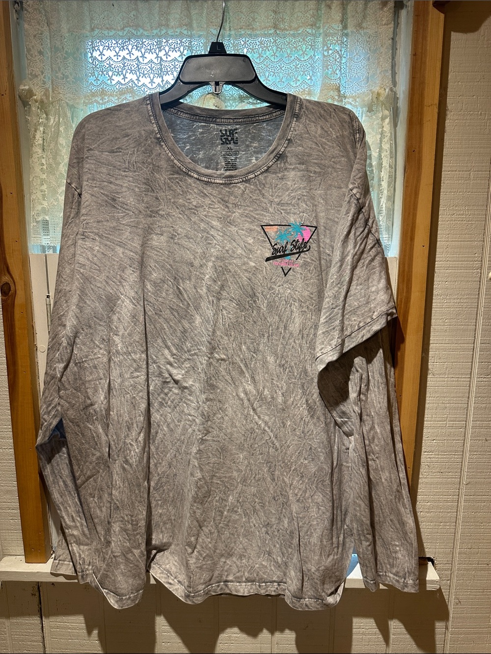 Men/womens Long-Sleeve Grey Mineral-Wash Tee